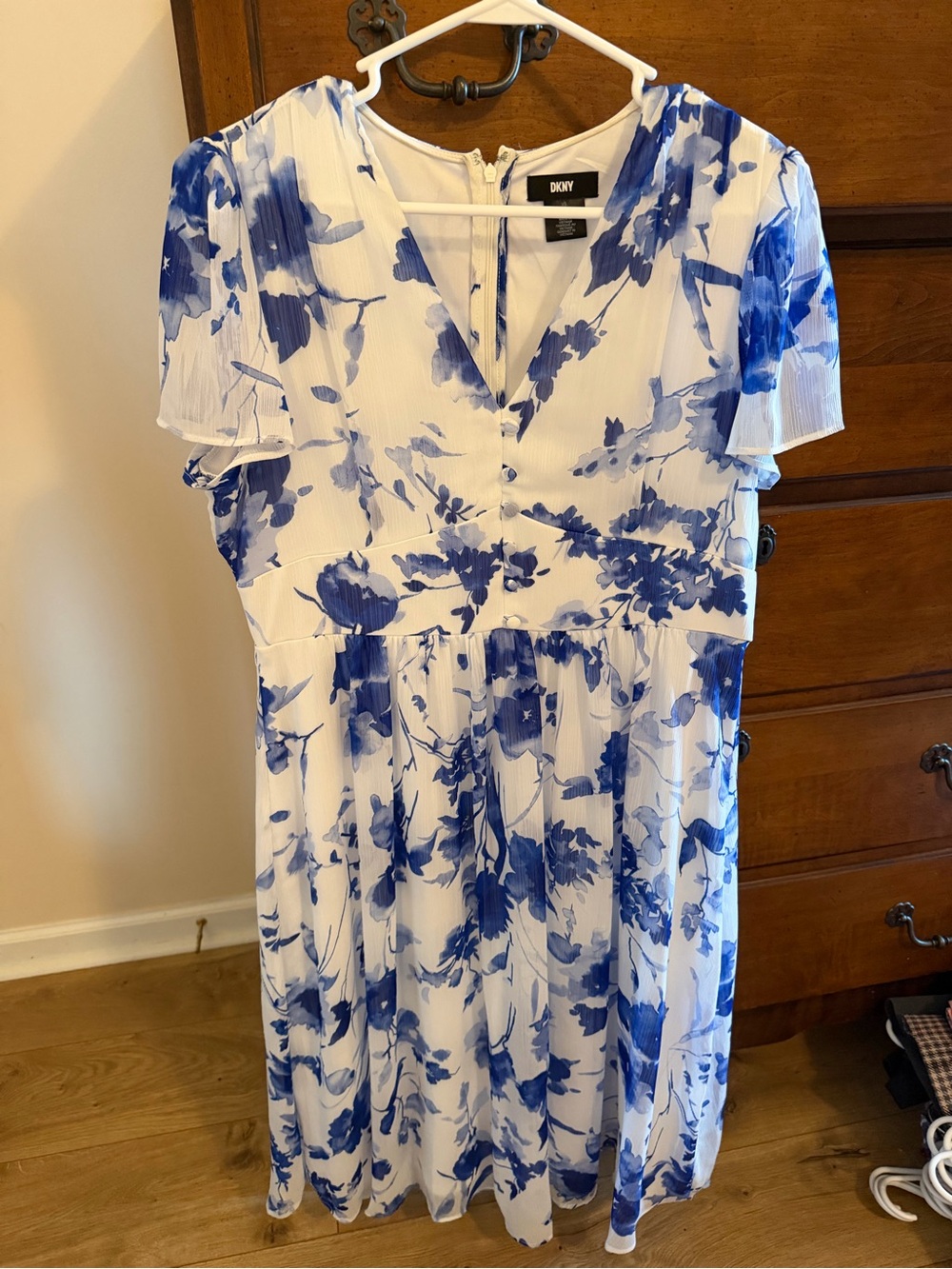 DKNY White and Blue Floral V-Neck Midi Dress with Short Sleeves